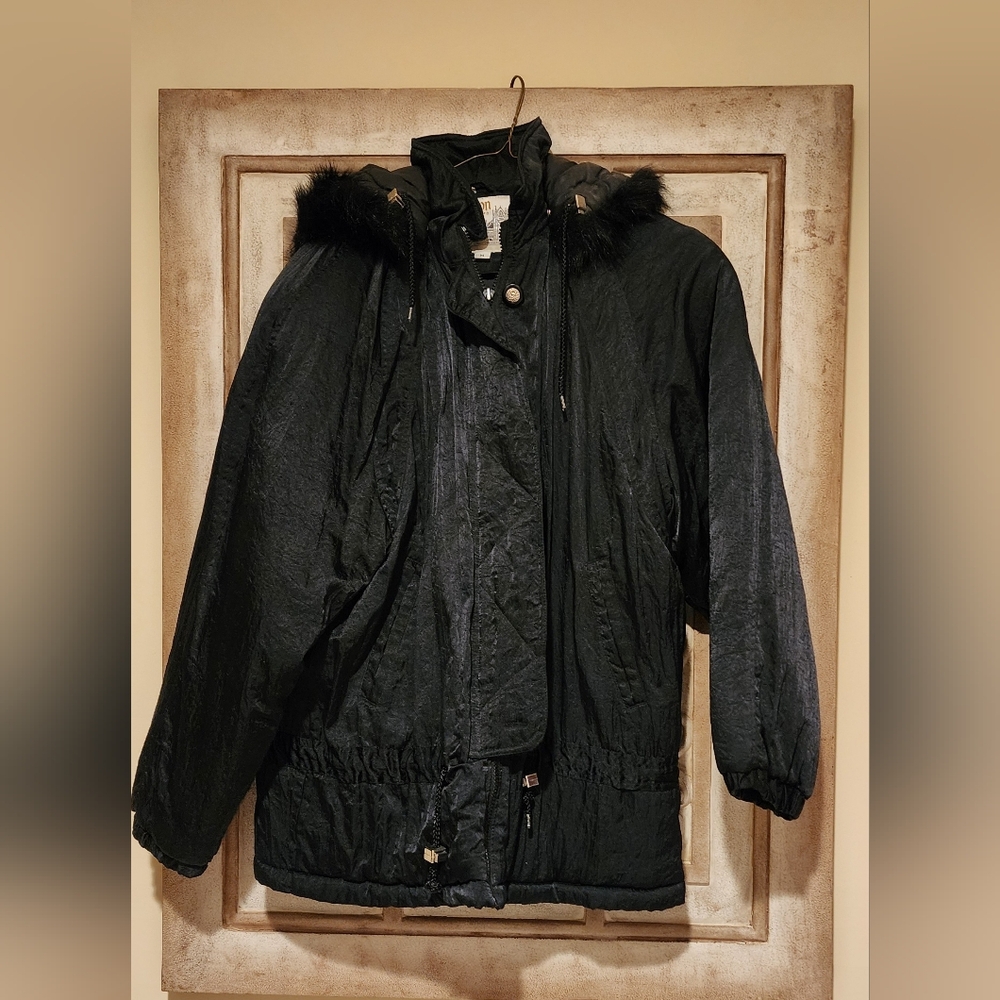 Vintage Black Hooded Parka with Faux Fur Trim